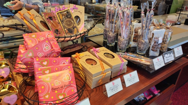 ラ・ローズ・ジャポネ２月の店休日について