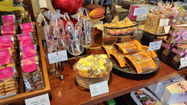 ラ・ローズ・ジャポネ２月の営業時間、店休日について